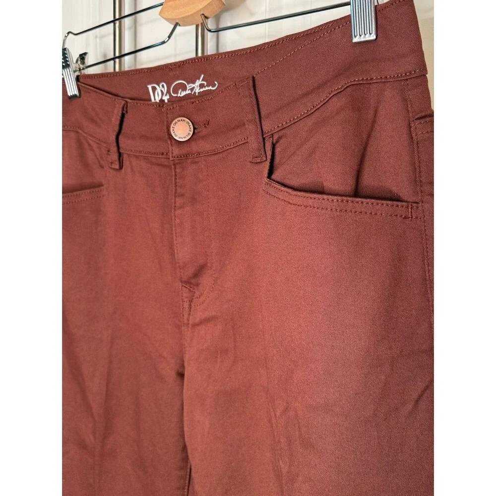 DG2 Diane Gilman Classic Stretch Denim Straight Leg Jeans Cocoa Brown Womens 12